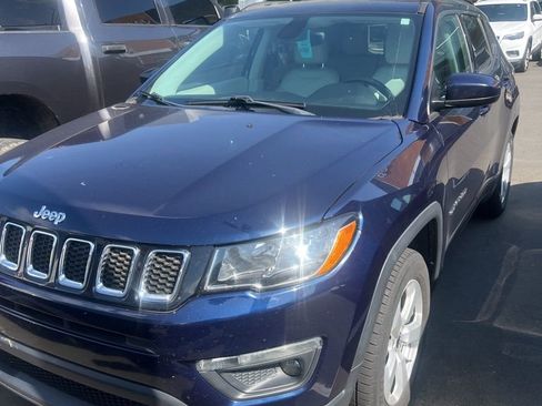 Used 2018 Jeep Compass Latitude w/ Popular Equipment Group FWD image 5