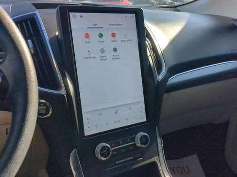 Used 2024 Ford Edge Titanium image 22