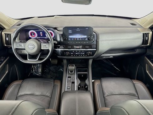 Used 2023 Nissan Pathfinder Platinum image 29