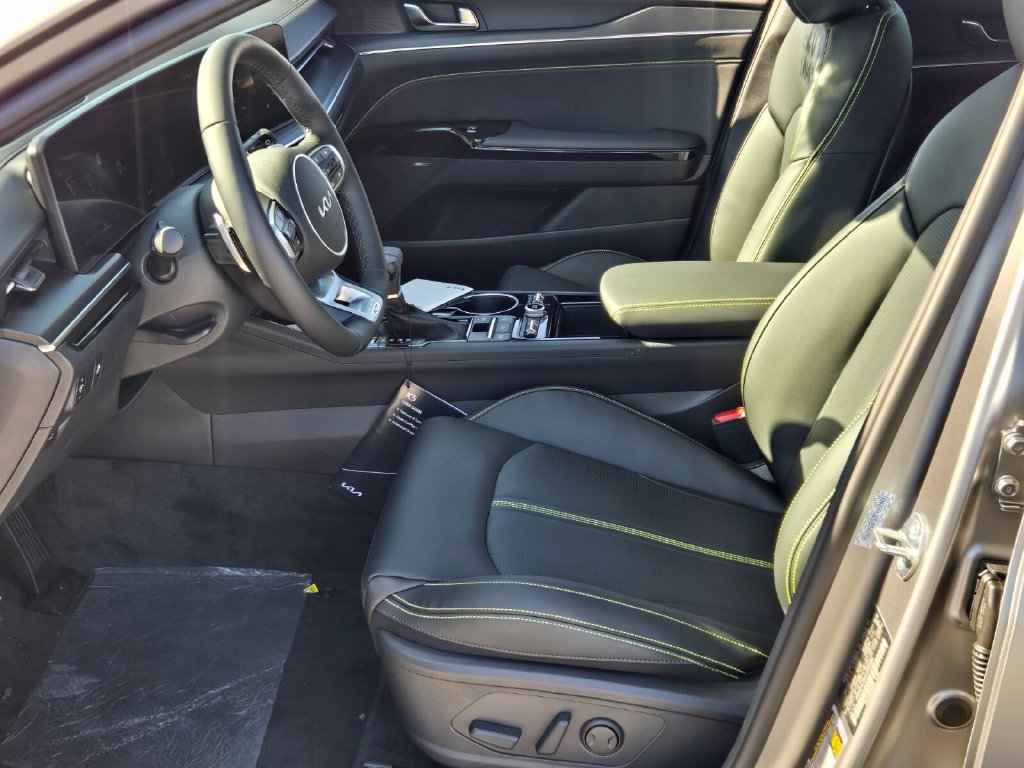 New 2027 Kia K5 GT w/ GT1 Package FWD image 7