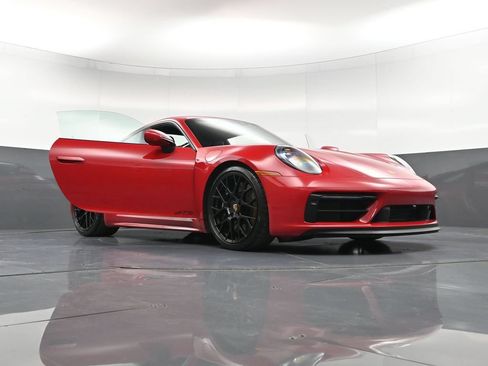 Used 2024 Porsche 911 Carrera GTS RWD image 37