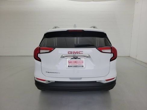 Used 2024 GMC Terrain SLT FWD image 6