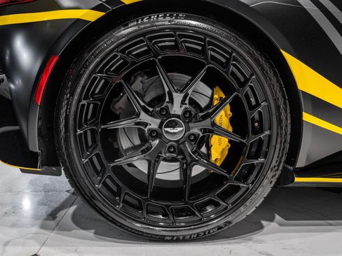 Used 2019 Aston Martin V8 Vantage Coupe image 50