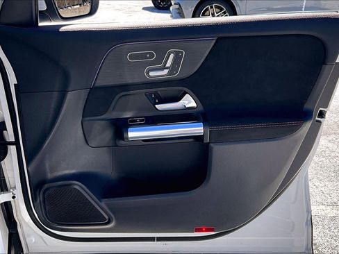 Used 2023 Mercedes-Benz GLA 250 4MATIC w/ AMG Line Exterior image 23