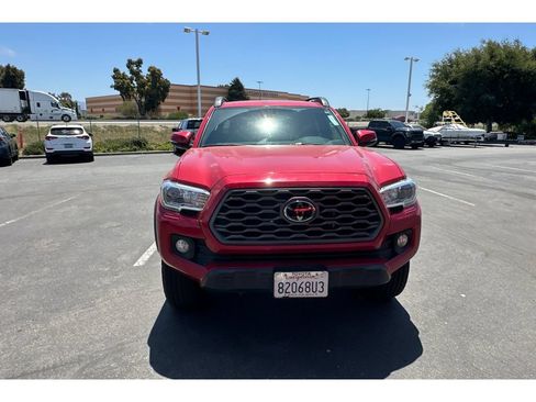 Used 2023 Toyota Tacoma TRD Off-Road AWD/4WD image 3