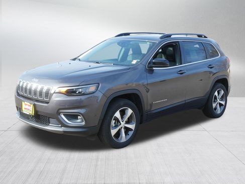 Used 2022 Jeep Cherokee Limited image 3