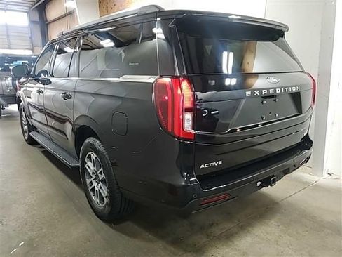 Used 2025 Ford Expedition Max Active image 4