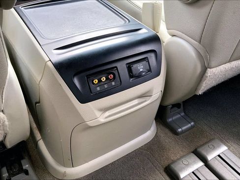 Used 2015 Toyota Sienna XLE Premium FWD image 10