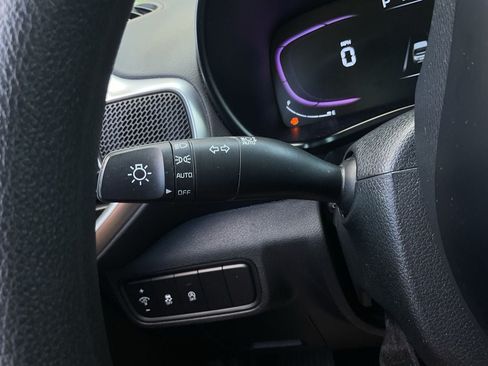Used 2025 Kia Soul LX w/ LX Technology Package FWD image 26