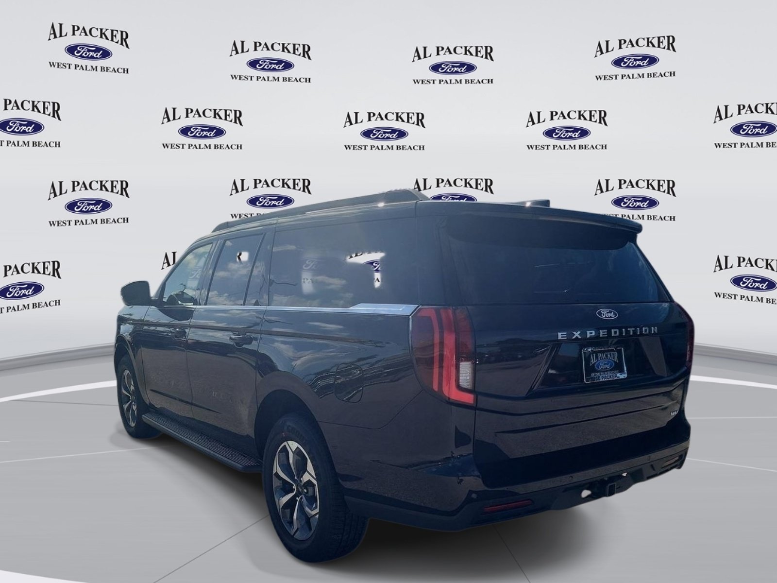 New 2027 Ford Expedition Max Active RWD image 3