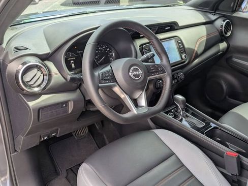 Used 2023 Nissan Kicks SR w/ SR Premium Package FWD image 32