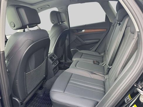 Used 2023 Audi Q5 2.0T Prestige w/ Prestige Package image 12