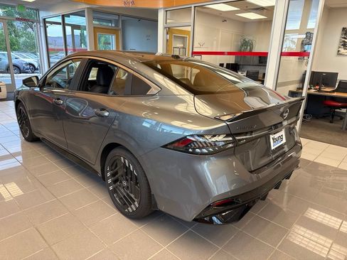 New 2026 Nissan Sentra SR w/ SR Premium Package FWD image 5