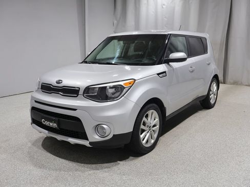 Used 2018 Kia Soul + FWD image 7