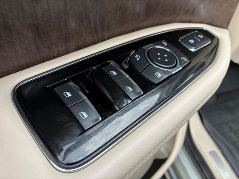 Used 2019 Lincoln Navigator Reserve w/ Cargo Package AWD/4WD image 12