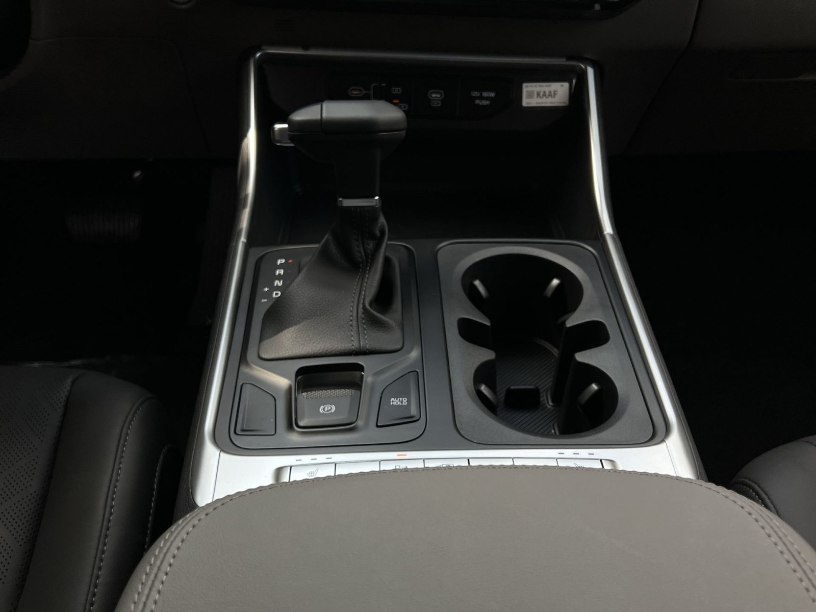 New 2027 Kia Carnival FWD image 29