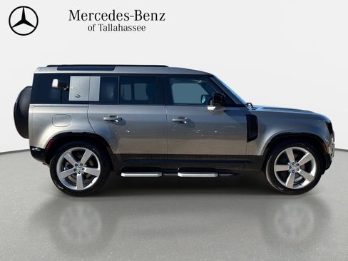 Used 2023 Land Rover Defender 110 S AWD/4WD image 4