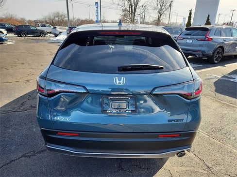 Used 2025 Honda HR-V Sport image 5