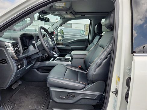 New 2025 Ford F250 Lariat w/ Lariat Ultimate Package image 6
