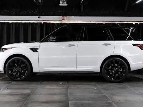 Used 2022 Land Rover Range Rover Sport HST image 14