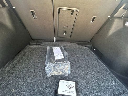 New 2026 Volkswagen Taos SE image 35