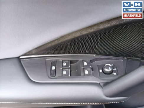 Used 2026 Volkswagen Tiguan SE AWD/4WD image 16