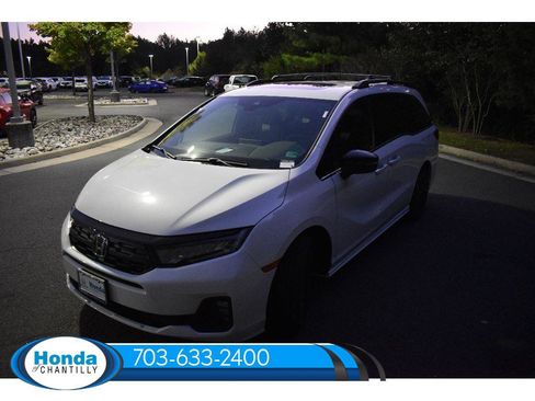 New 2026 Honda Odyssey Sport-L image 4