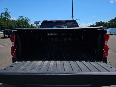 Used 2023 Chevrolet Silverado 1500 LT AWD/4WD image 28