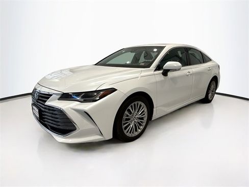 Certified 2022 Toyota Avalon Limited w/ Advanced Safety Package image 3