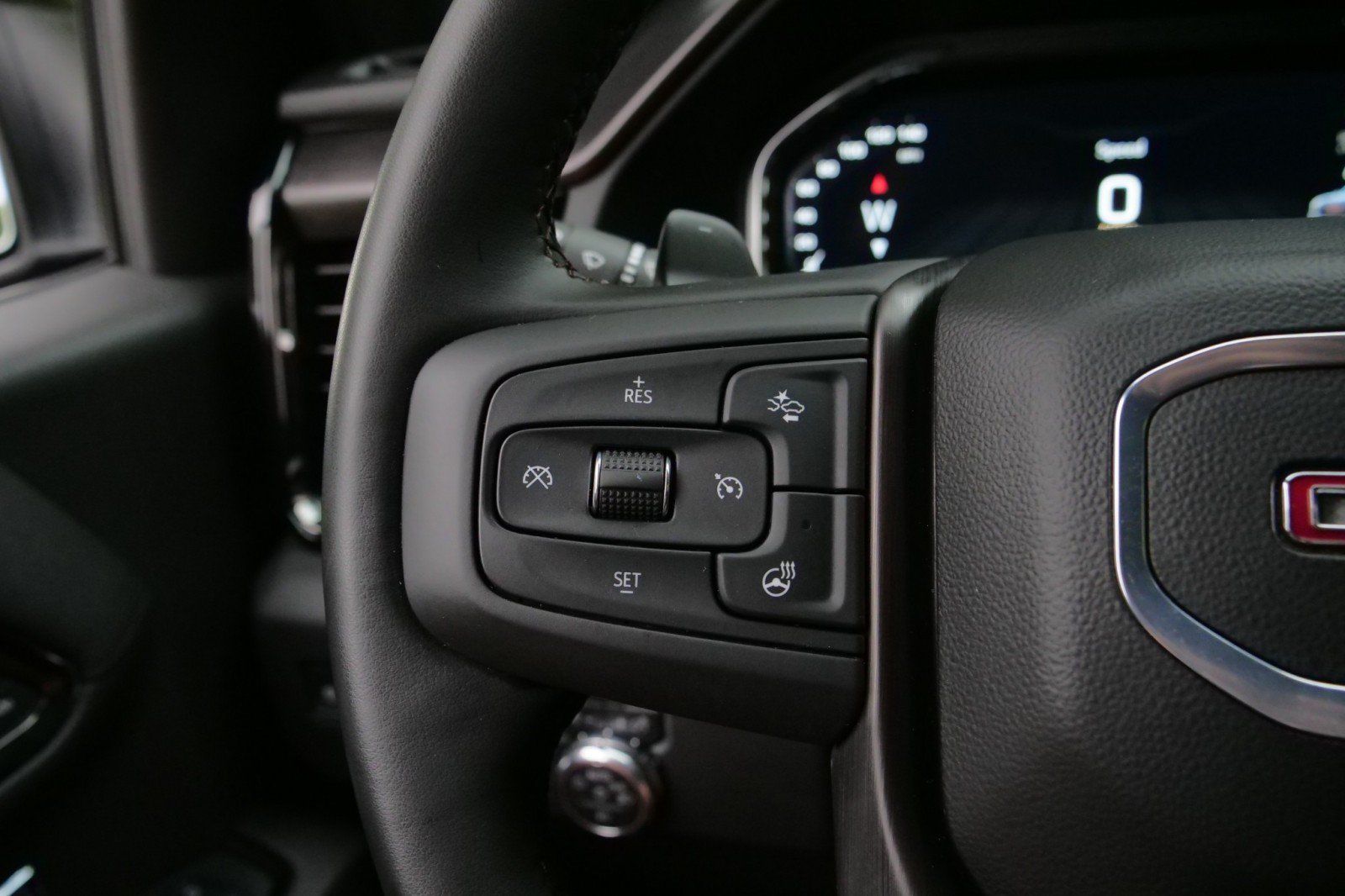 Used 2024 GMC Sierra 1500 AT4 w/ Technology Package AWD/4WD image 24