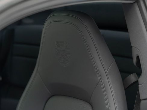 Certified 2022 Porsche 911 Carrera 4 AWD/4WD image 18