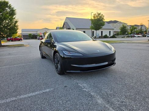 Used 2025 Tesla Model 3 RWD image 1