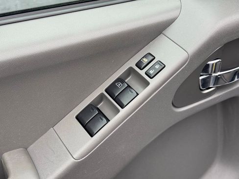 Used 2016 Nissan Frontier SV RWD image 20