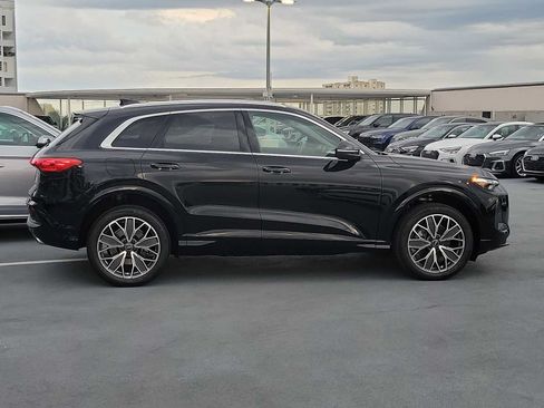 Certified 2025 Audi Q5 Premium Plus w/ Premium Plus AWD/4WD image 7