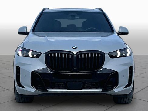 Used 2025 BMW X5 sDrive40i w/ Executive Package RWD image 3