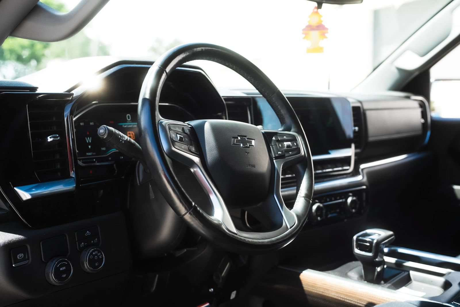 Used 2023 Chevrolet Silverado 1500 RST RWD image 14