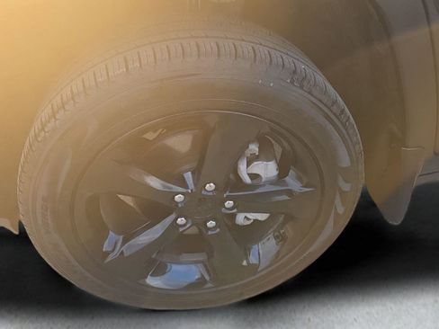 Used 2024 Jeep Grand Cherokee Limited w/ Luxury Tech Group II image 41