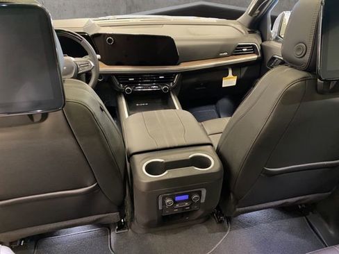 New 2026 Chevrolet Suburban High Country AWD/4WD image 14