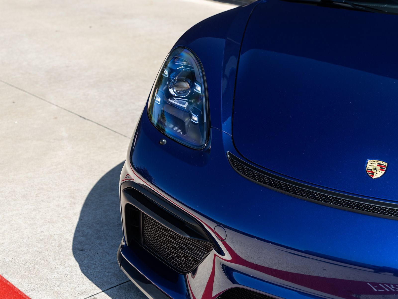 Certified 2020 Porsche 718 Cayman GT4 RWD image 24