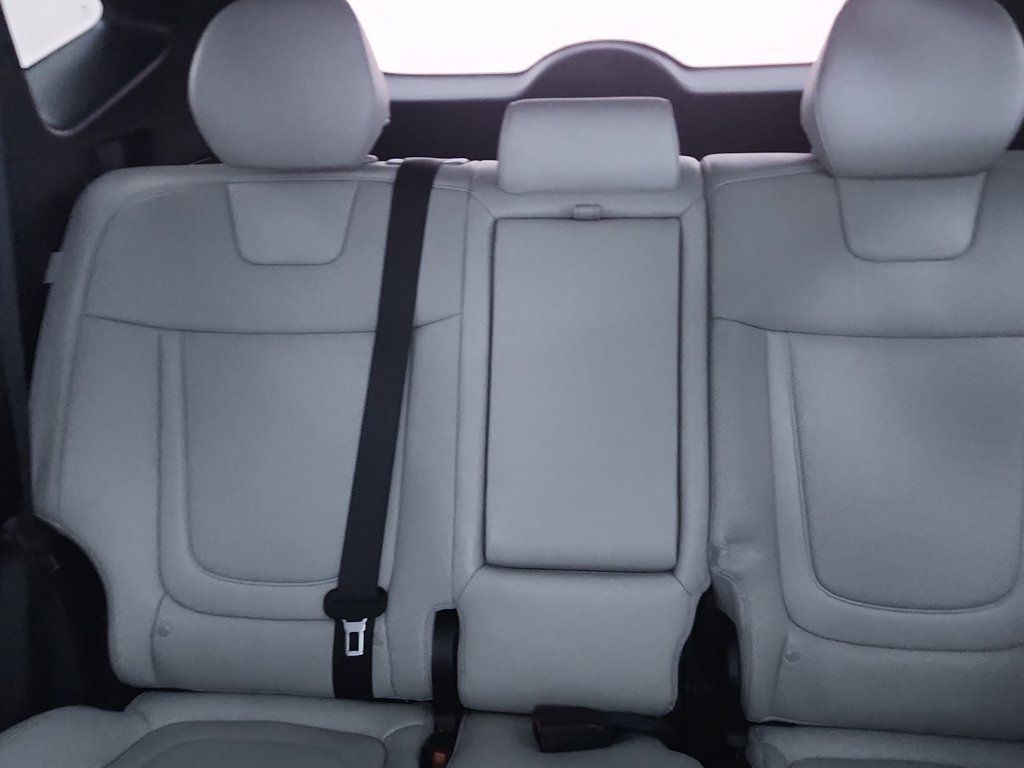 Used 2025 Hyundai Tucson Limited FWD image 22