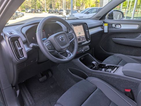 New 2026 Volvo XC40 B5 Plus w/ Climate Package AWD/4WD image 10