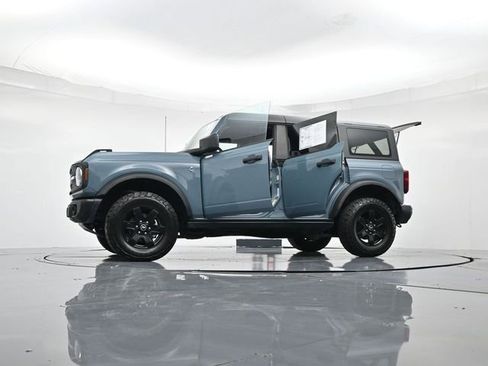 Used 2022 Ford Bronco Black Diamond image 52