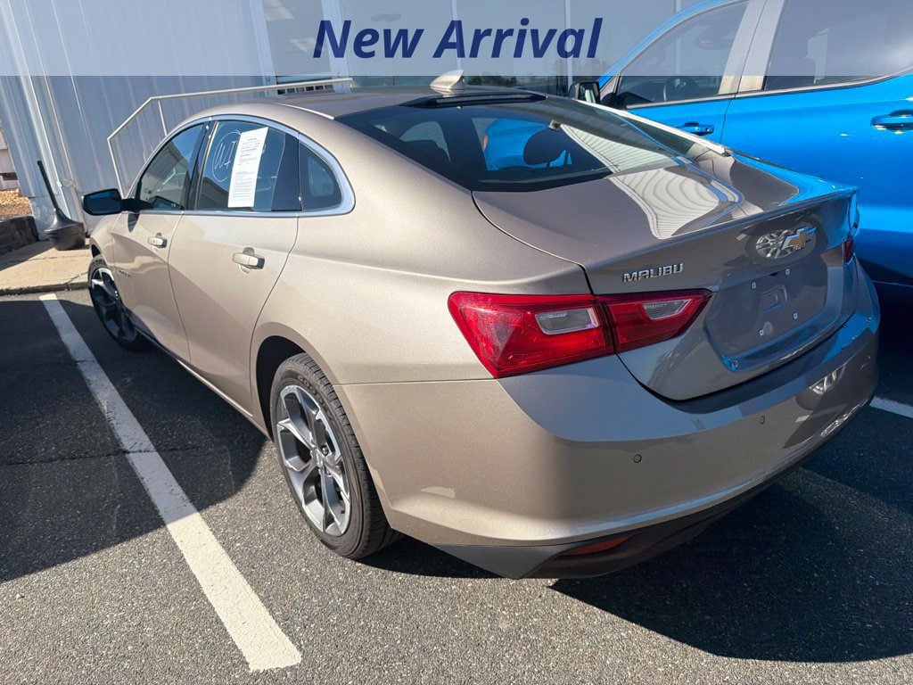 Used 2024 Chevrolet Malibu LT FWD image 8