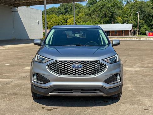 Used 2023 Ford Edge SEL w/ Convenience Package AWD/4WD image 4