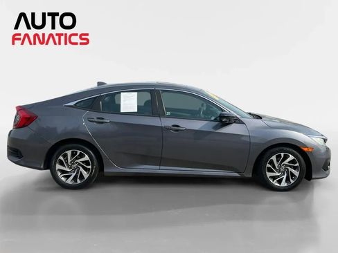 Used 2018 Honda Civic EX image 6