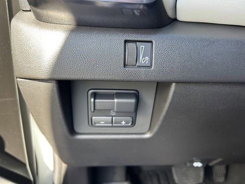 Used 2024 GMC Canyon AT4X image 53