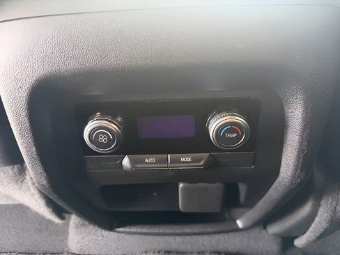 Used 2025 GMC Acadia Elevation image 17