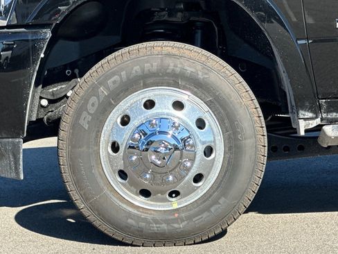New 2026 RAM 3500 Limited AWD/4WD image 33
