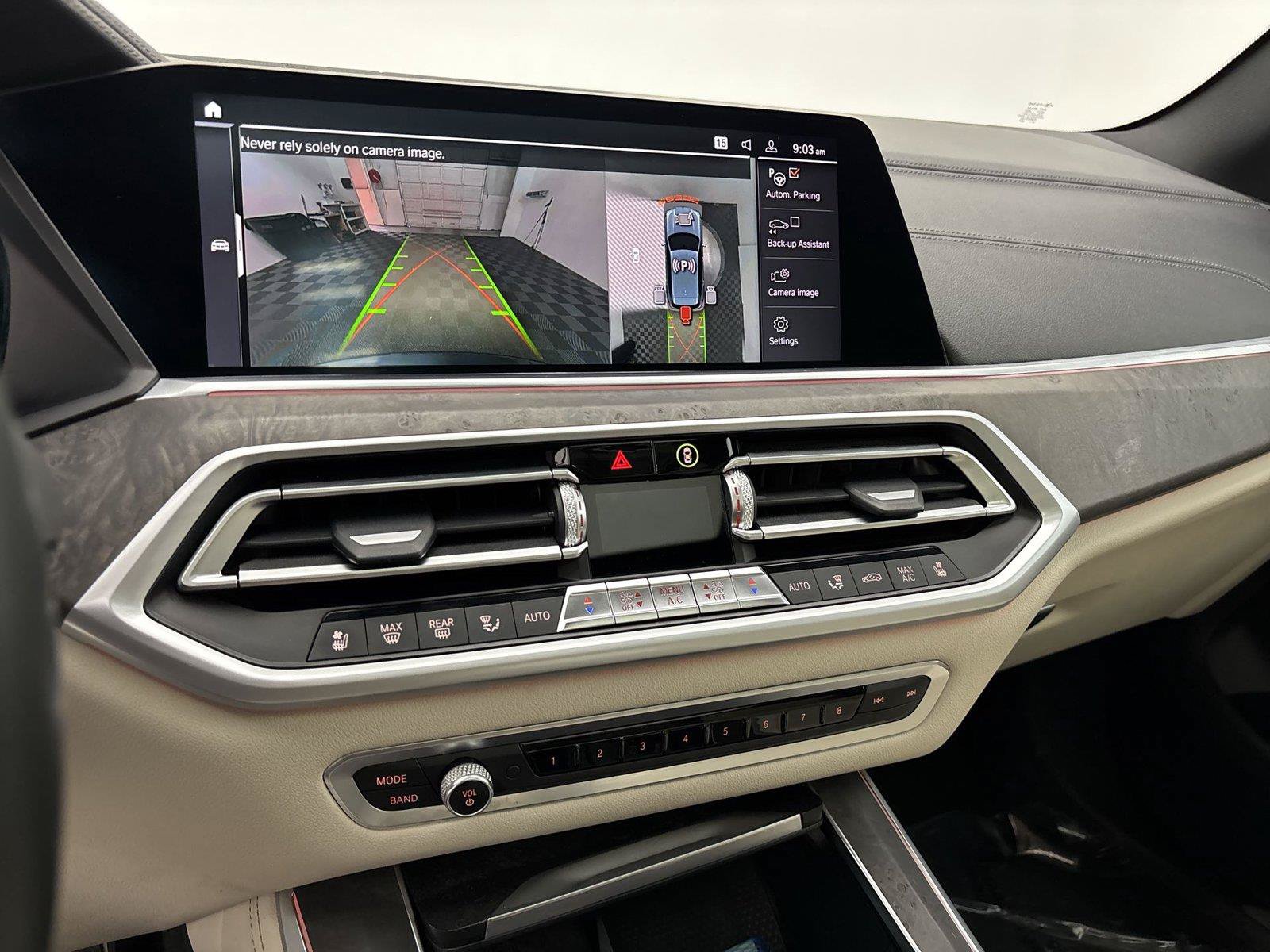 Used 2021 BMW X5 xDrive40i w/ M Sport Package AWD/4WD image 30