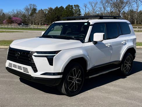 Used 2025 Lexus GX 550 Premium+ w/ Accessory Package (2T) image 2